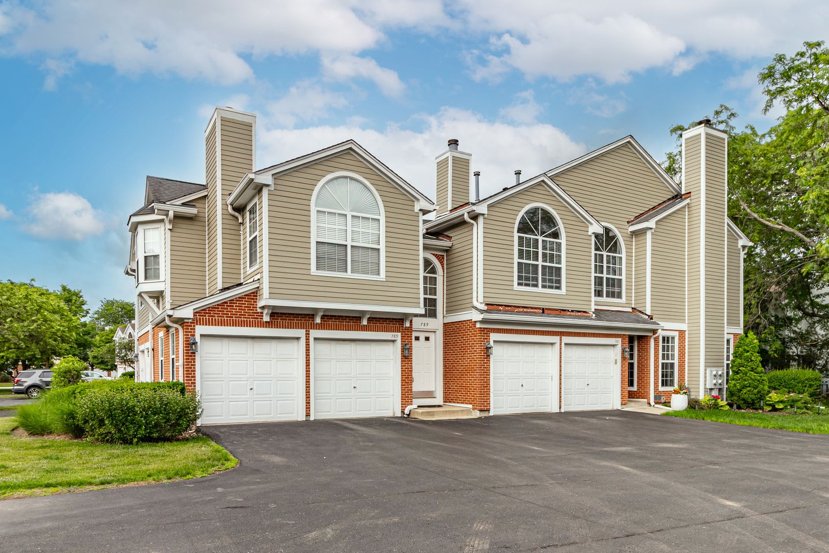 789 Grosse Pointe Circle — Vernon Hills, IL 60061