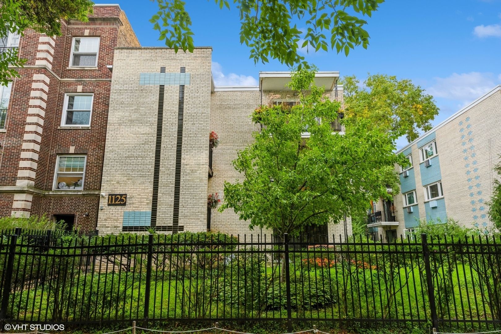 1125 W Lunt Avenue #303 — Chicago, IL 60626