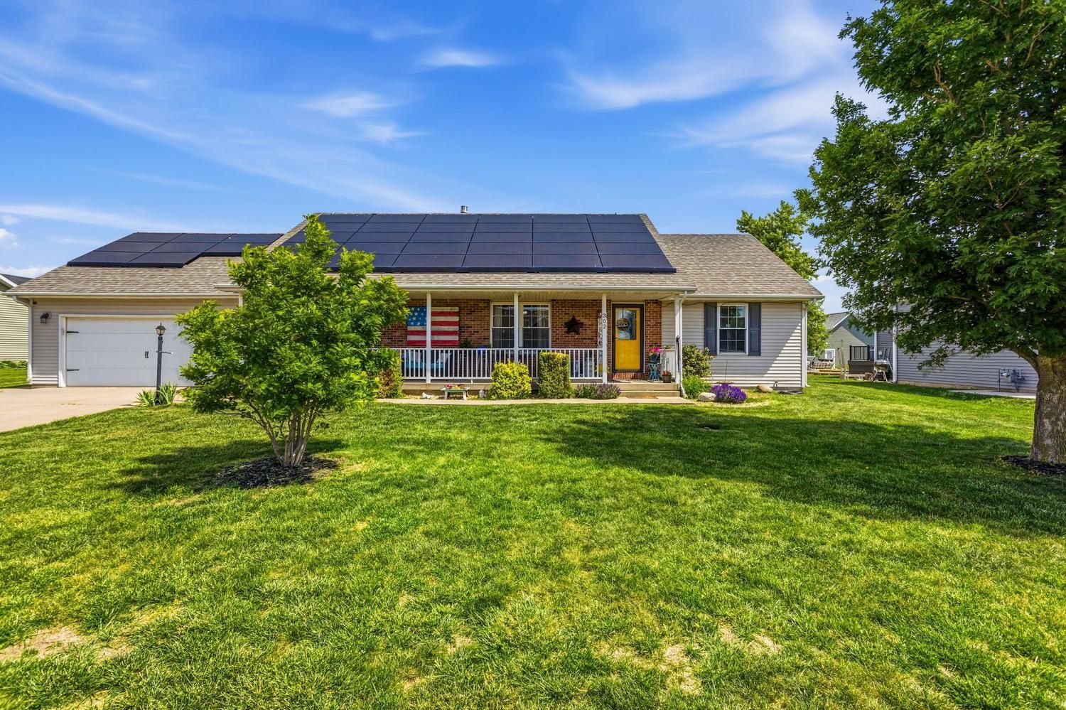 302 Zehr Lane — Fisher, IL 61843