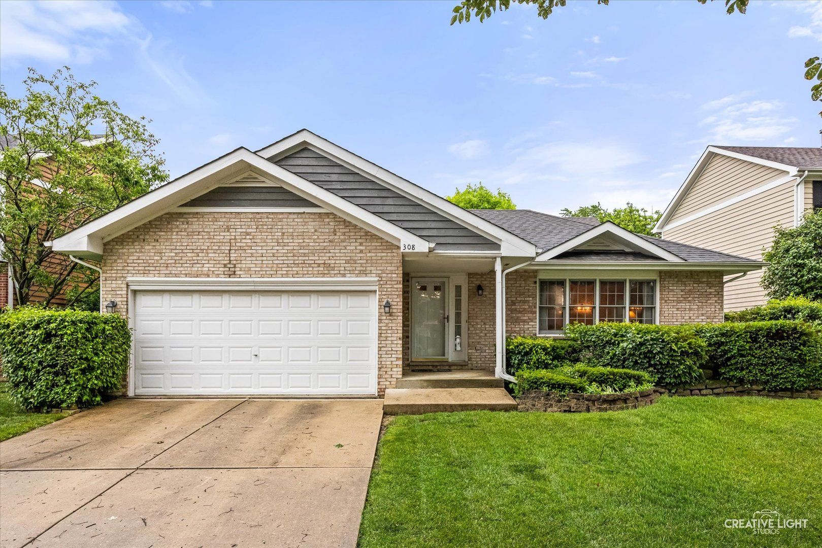 308 Chesapeake Lane — Bloomingdale, IL 60108