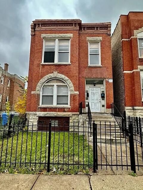 1124 S Sacramento Boulevard — Chicago, IL 60612
