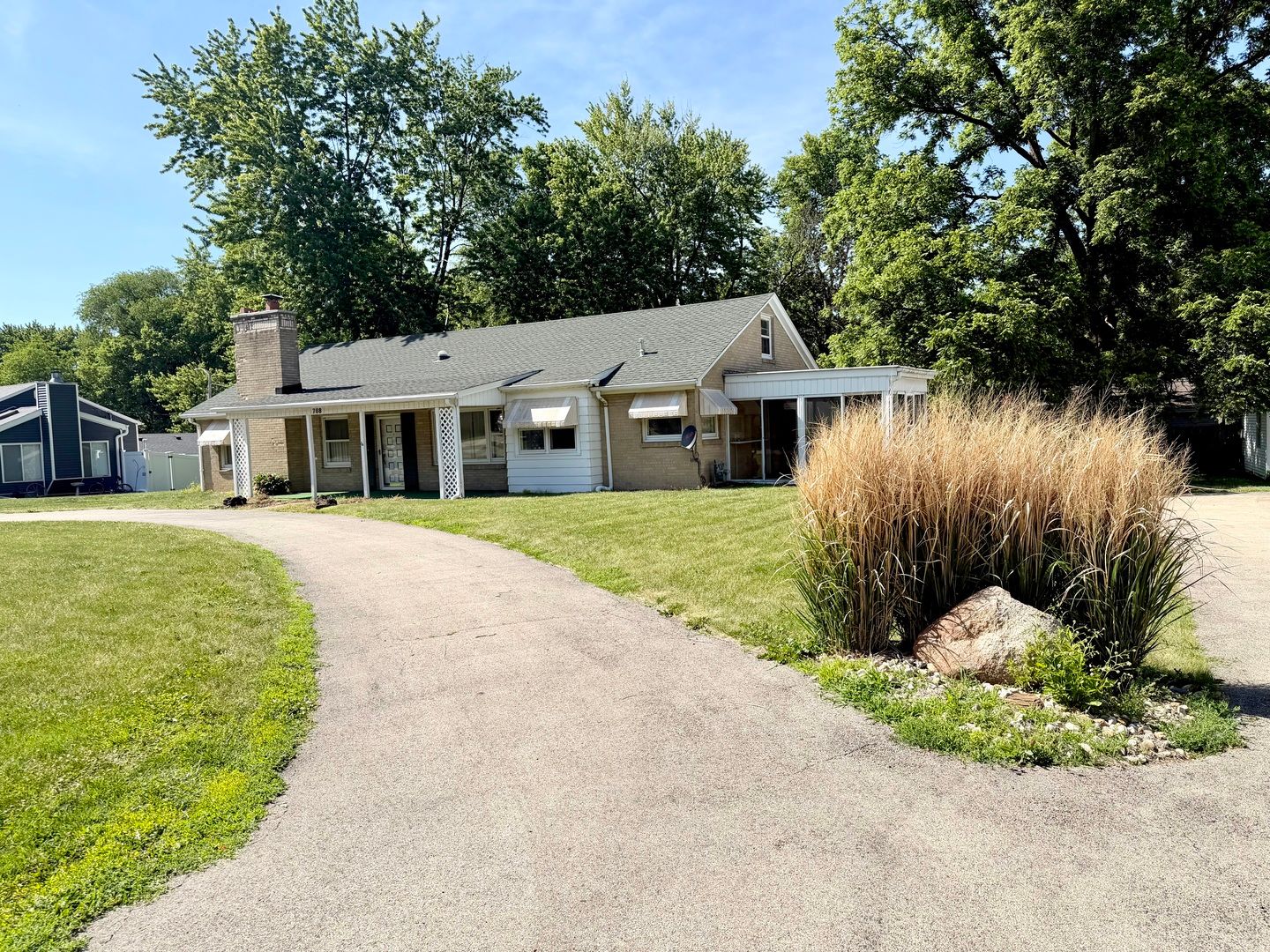 708 E Glover Street — Ottawa, IL 61350