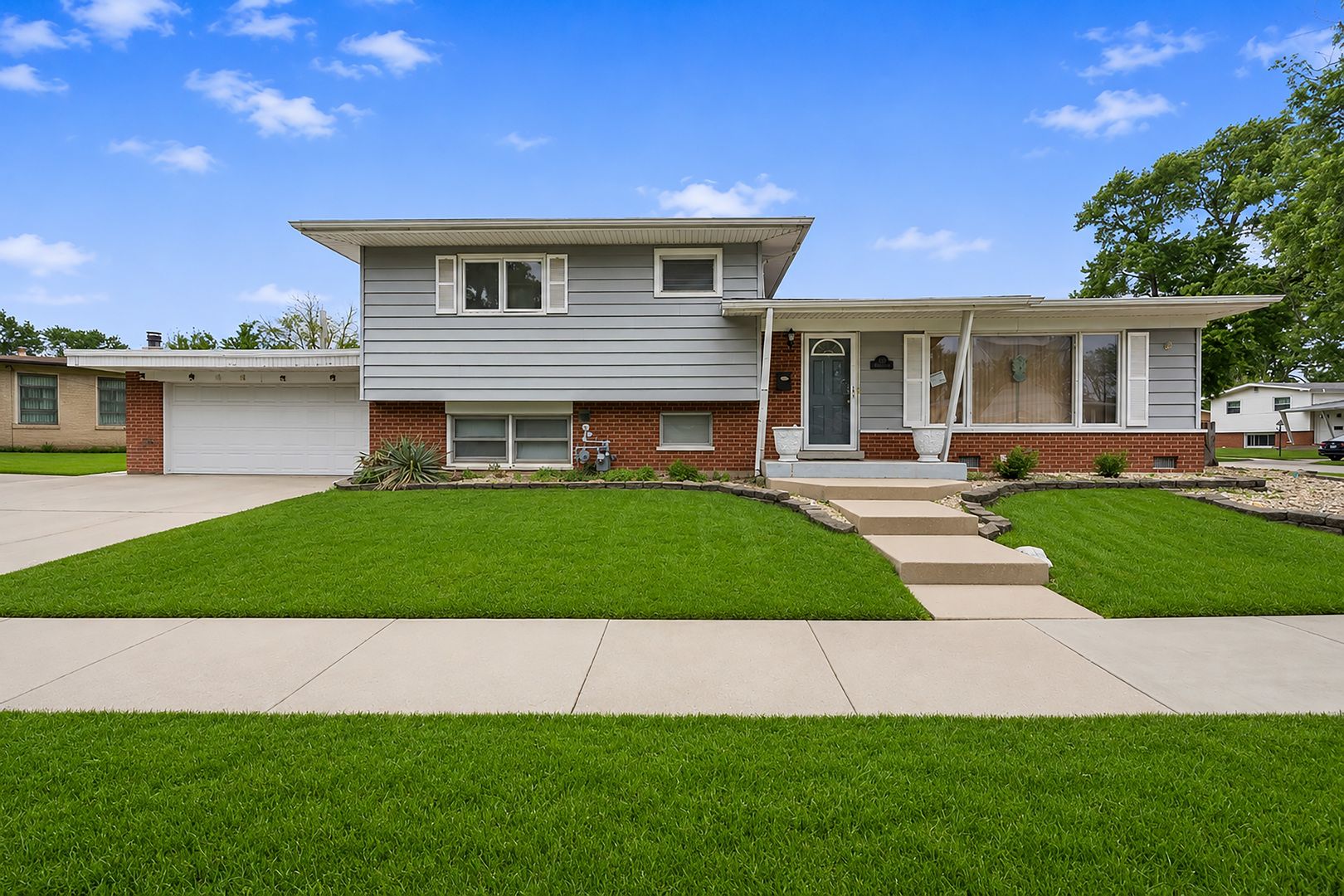 150 Terrace Drive — Chicago Heights, IL 60411
