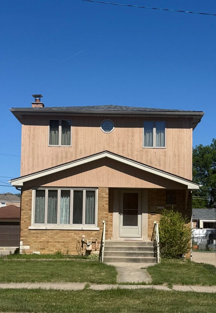 10439 S Albany Avenue — Chicago, IL 60655
