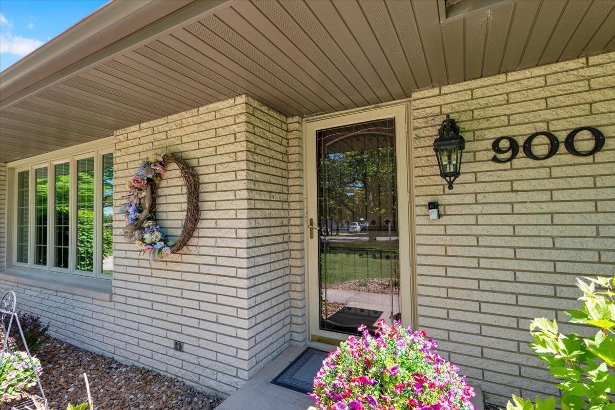 900 Murphy Drive, Joliet, IL 60435