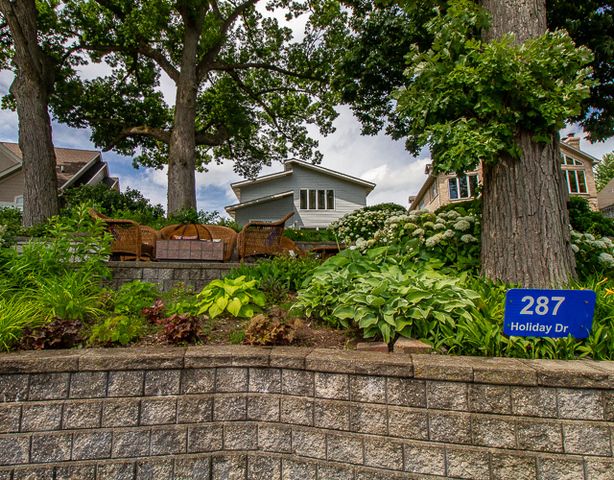 287 Holiday Drive — Lake Holiday, IL 60552
