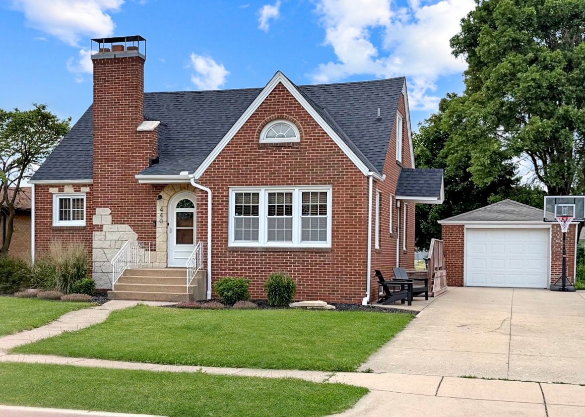 440 W 2nd Street — Oglesby, IL 61348
