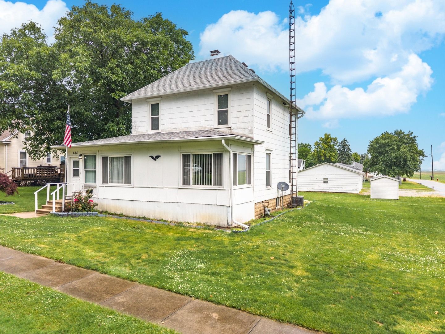 614 E Ash Street — Chatsworth, IL 60921