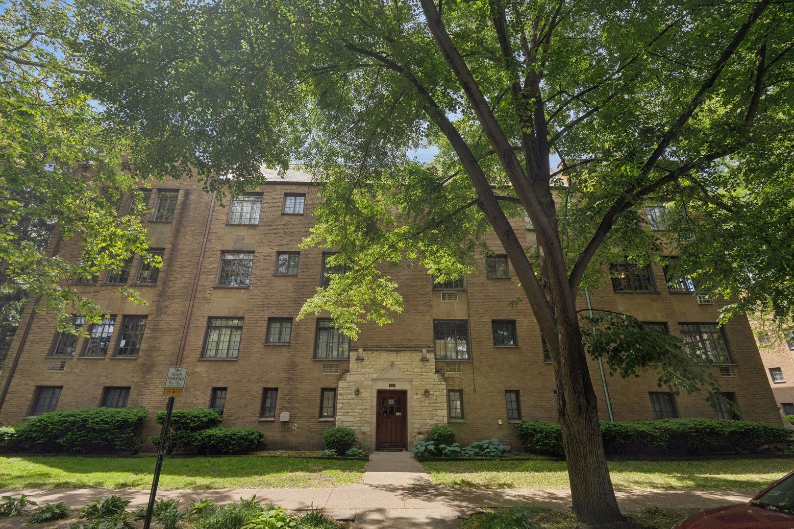 724 Noyes Street #F2 — Evanston, IL 60201