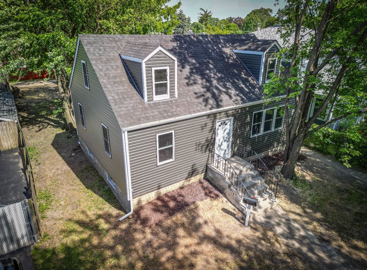 9139 Tulley Avenue — Oak Lawn, IL 60453