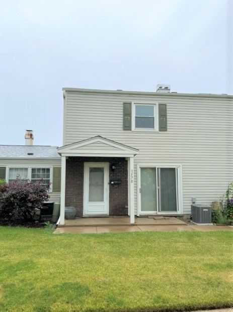 157 Peter Court #B — Bartlett, IL 60103
