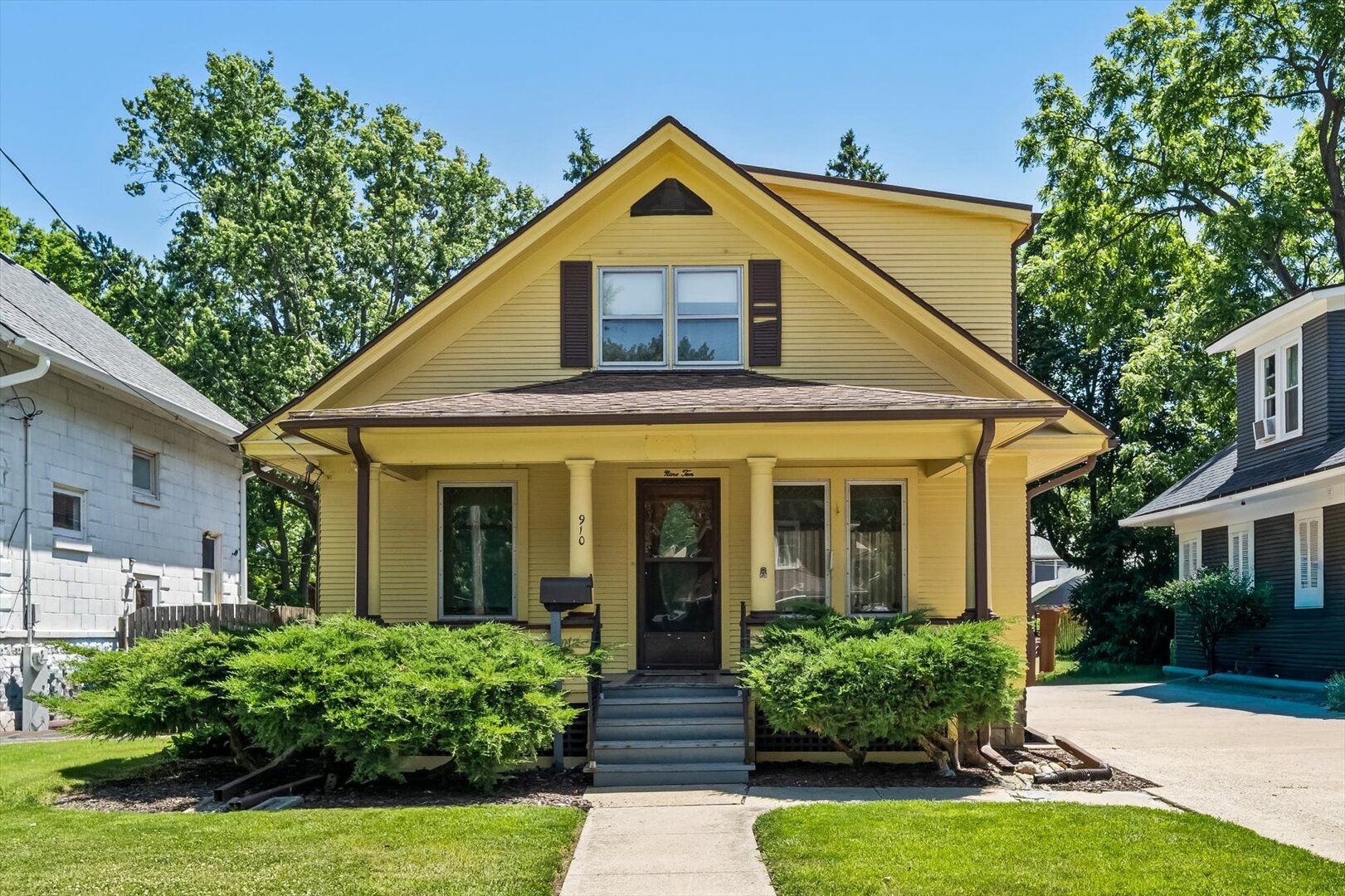 910 Pearl Street — Aurora, IL 60505