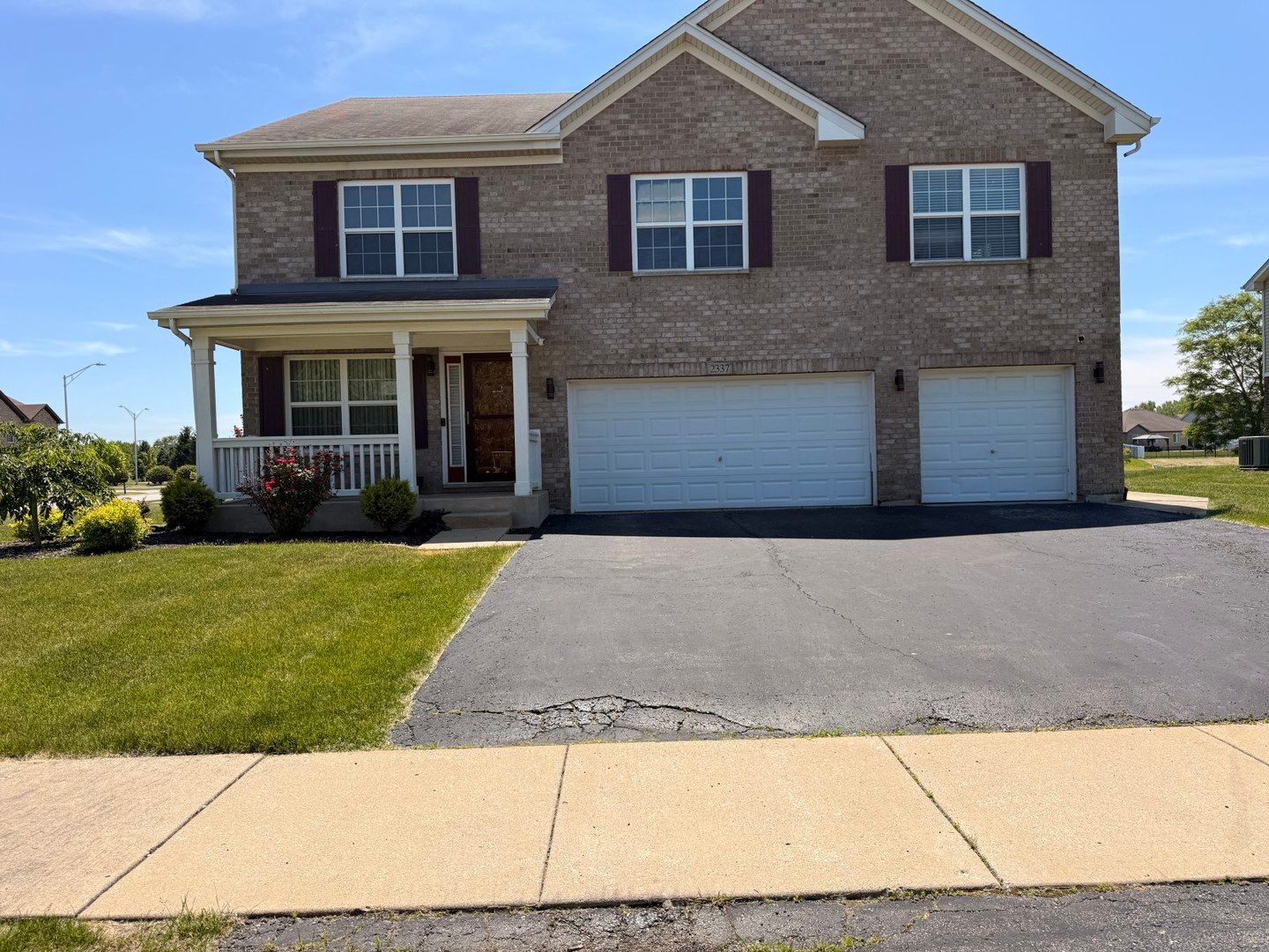 2337 Queensbridge Drive — Lynwood, IL 60411
