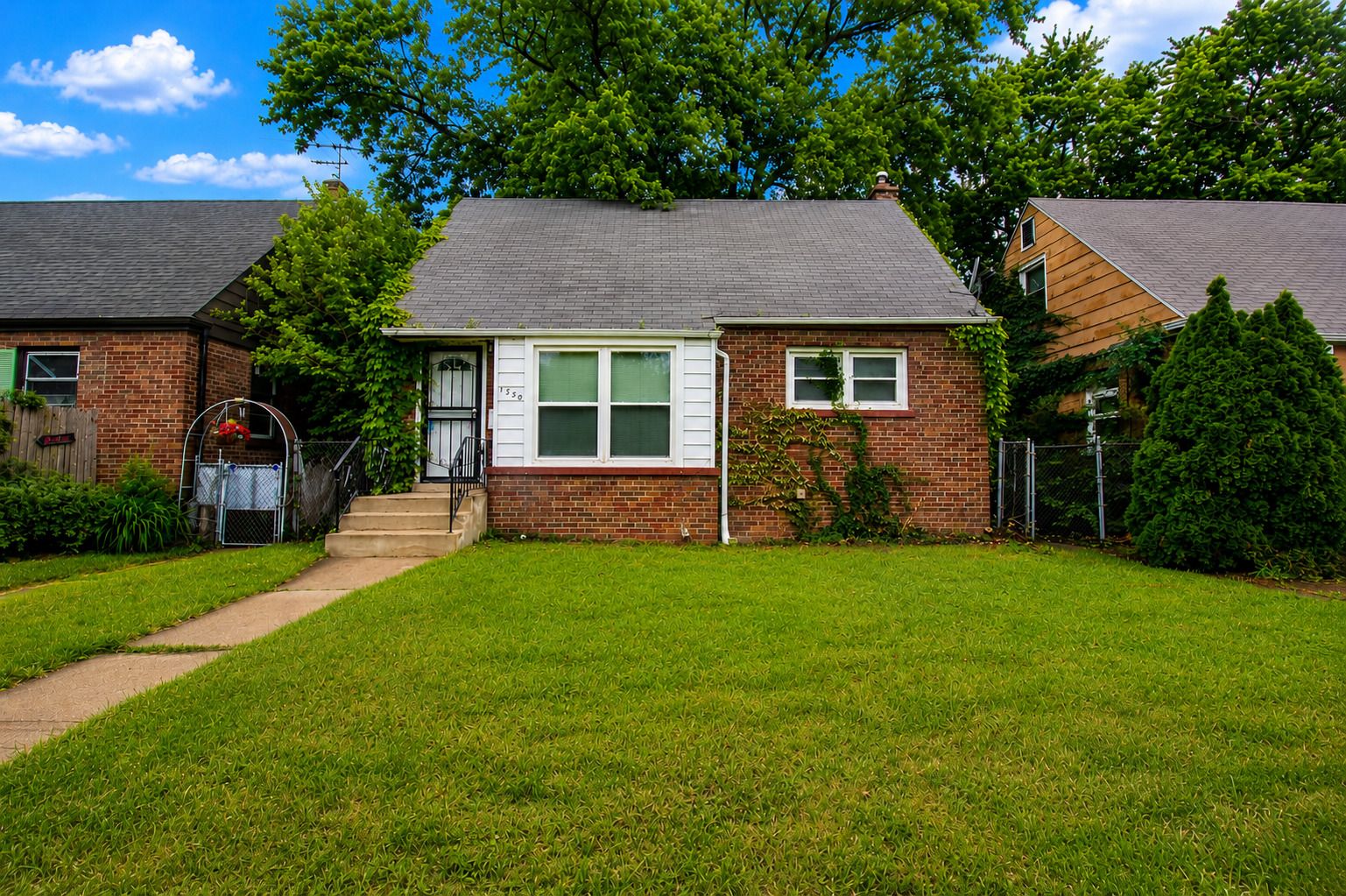 1530 Forest Avenue — Calumet City, IL 60409
