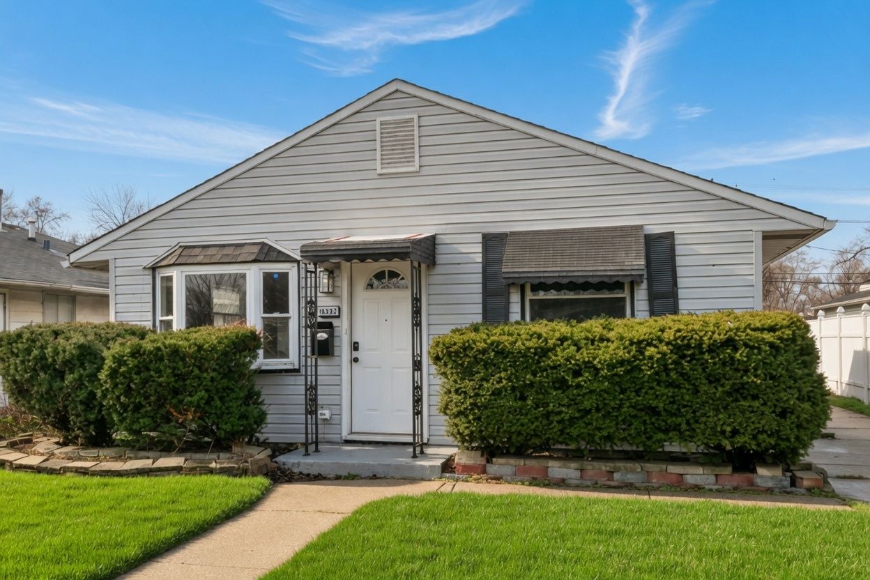 15332 Dante Avenue — Dolton, IL 60419