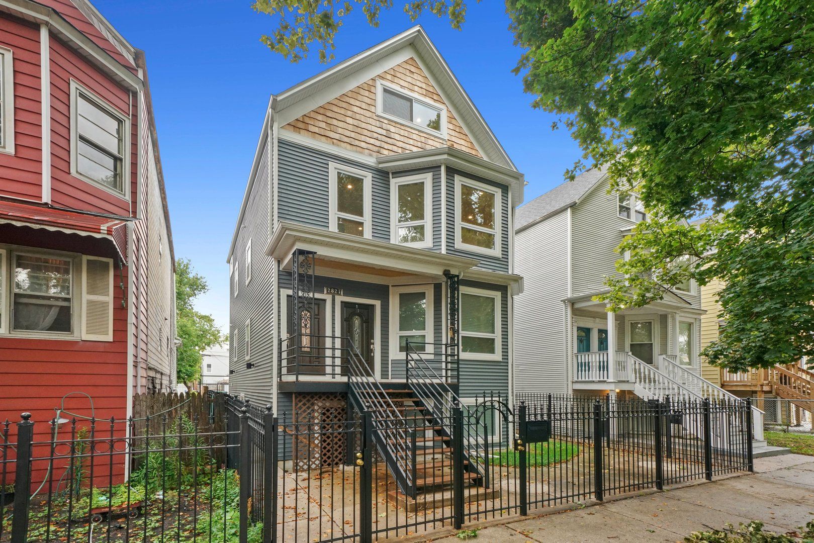 2821 N Springfield Avenue — Chicago, IL 60618