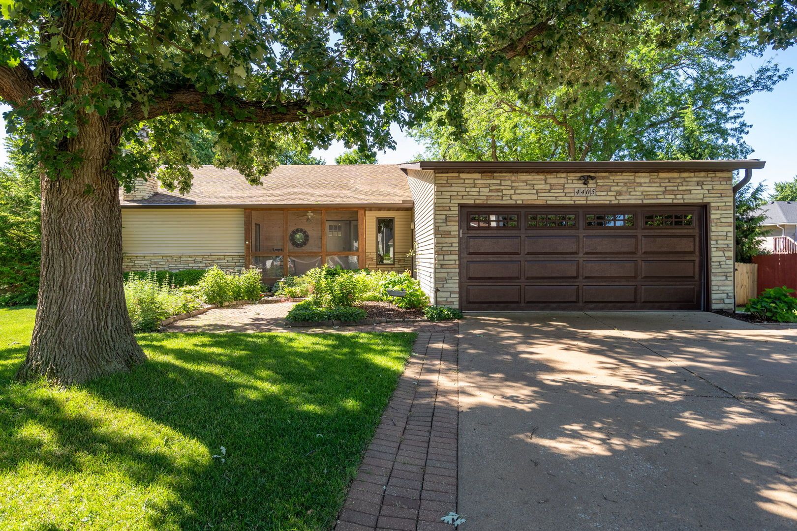 4405 Montclair Court — Bettendorf, IA 52722