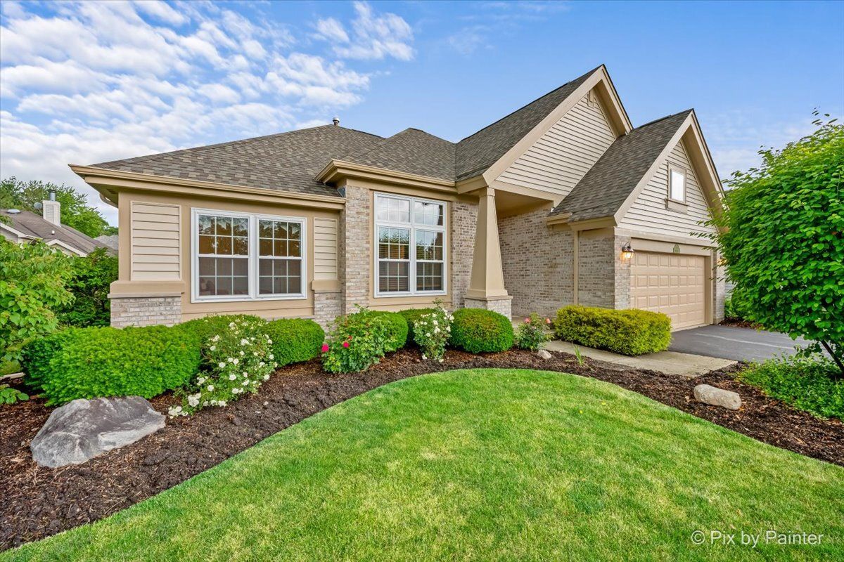 530 Bunker Hill Court — Mundelein, IL 60060