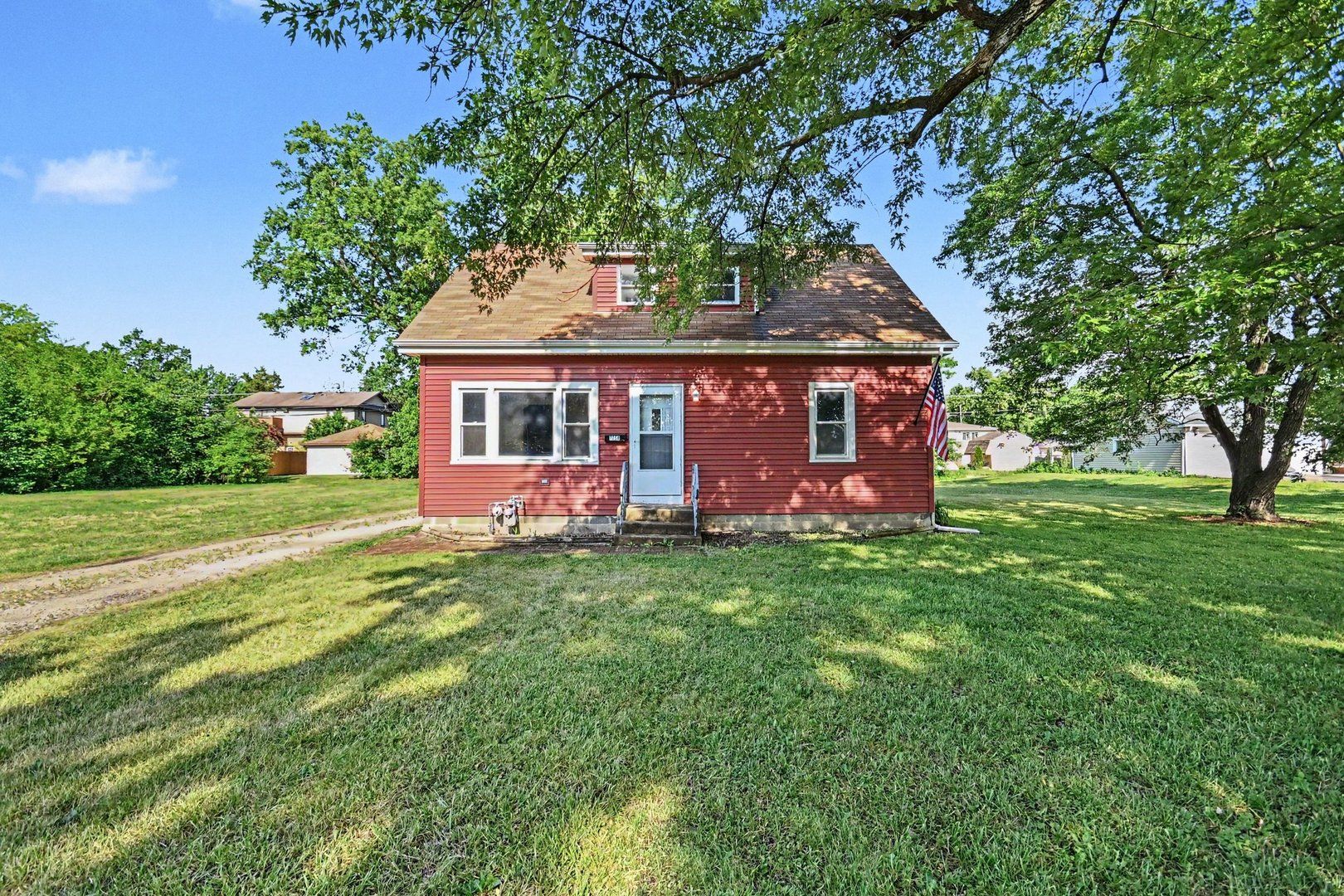 7750 Blazer Avenue — Justice, IL 60458