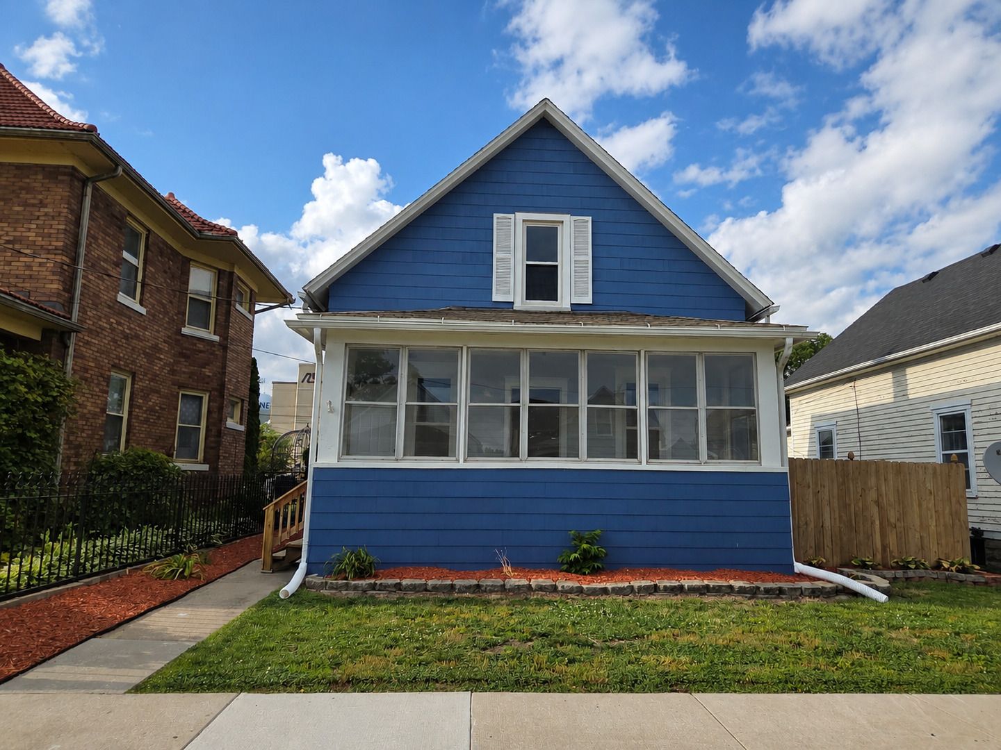717 17th Avenue — Moline, IL 61265