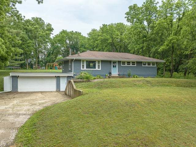 7272 N IL RT 2 — Leaf River, IL 61047