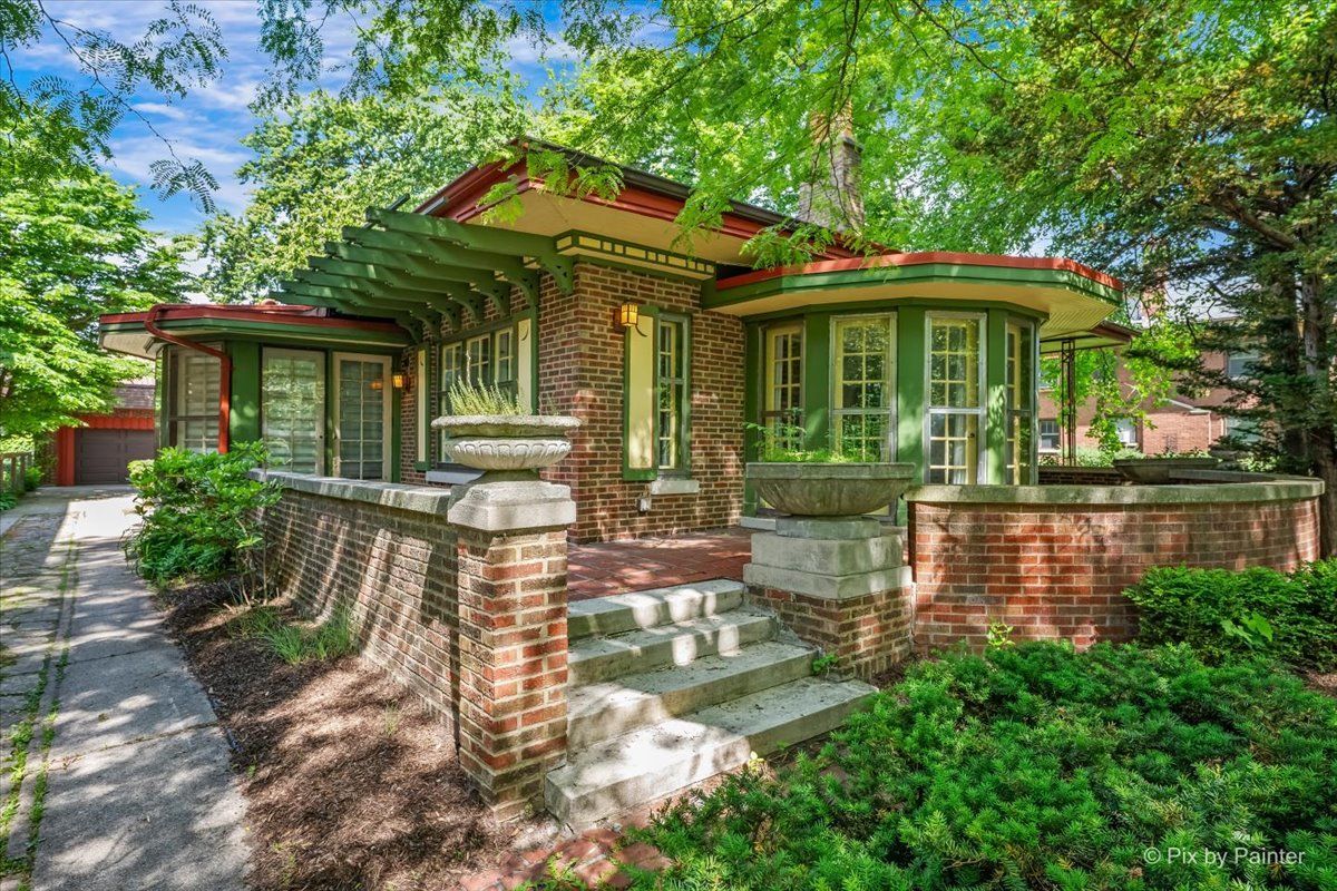 6840 S Constance Avenue — Chicago, IL 60649