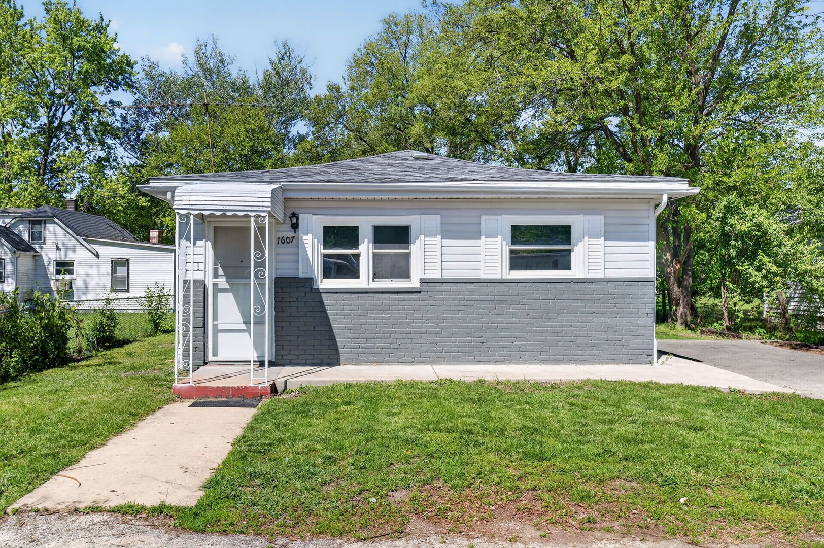 1607 S Joliet Street — Joliet, IL 60436