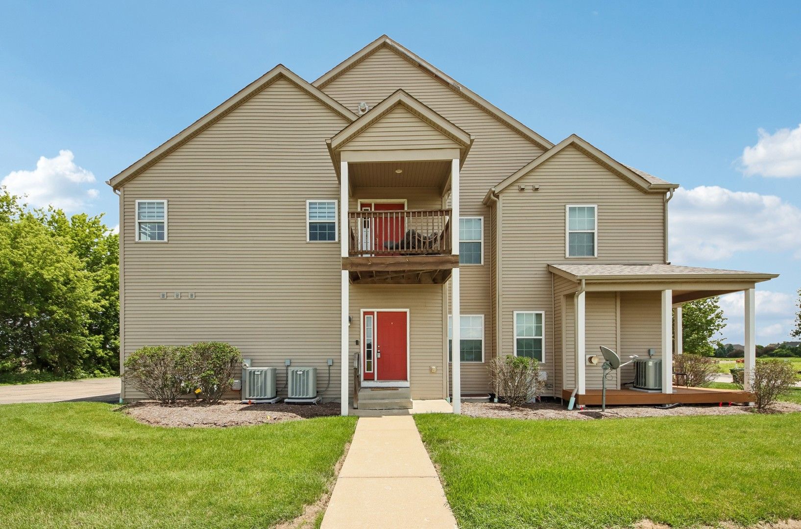 661 Stonegate Drive — Sycamore, IL 60178