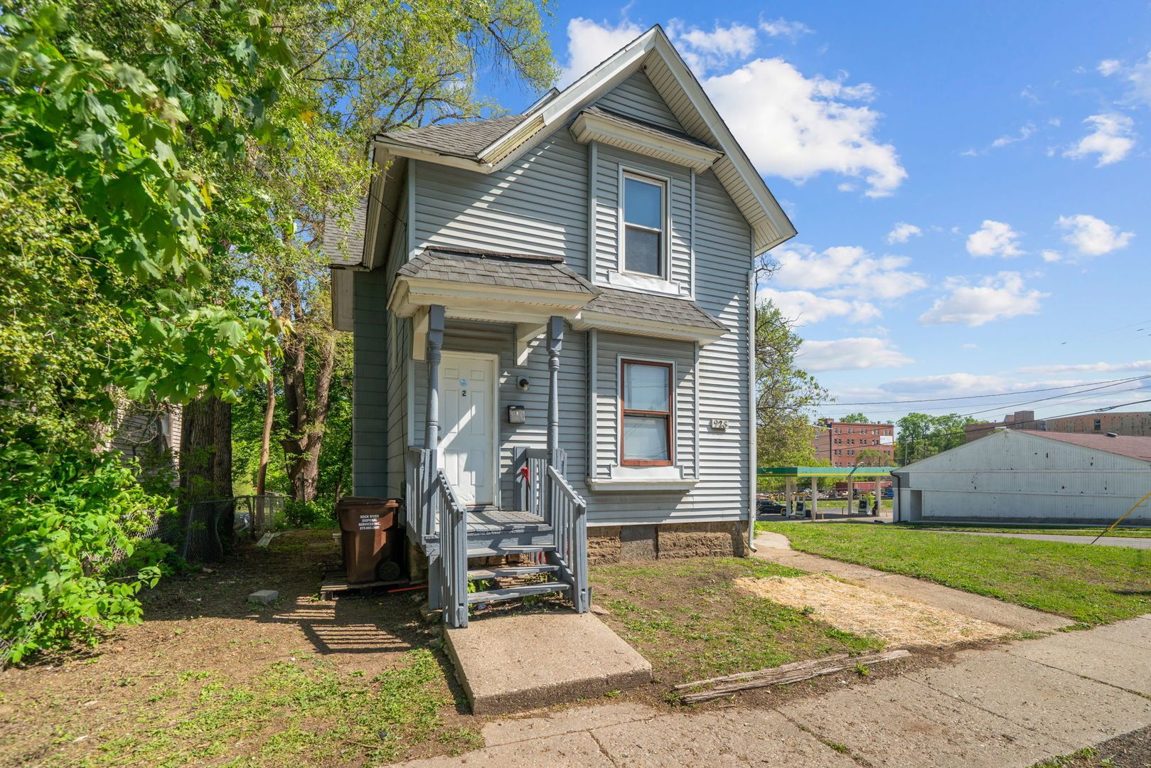 928 8th Avenue — Rockford, IL 61104