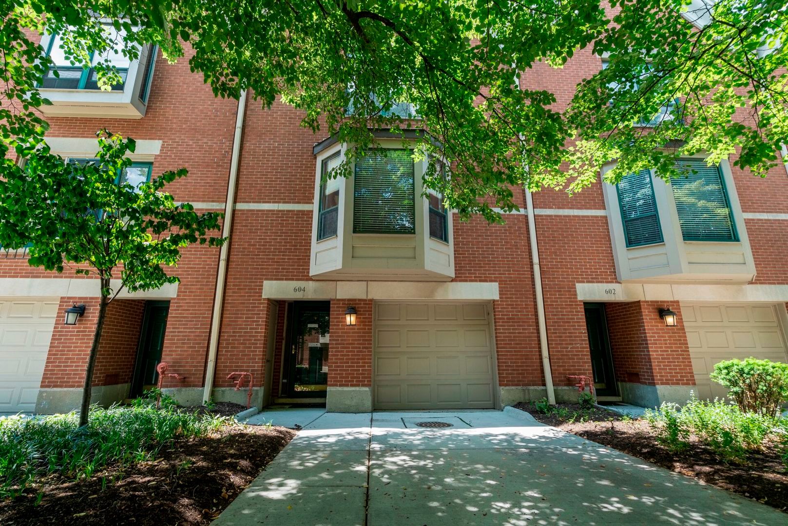 604 S Laflin Street — Chicago, IL 60607