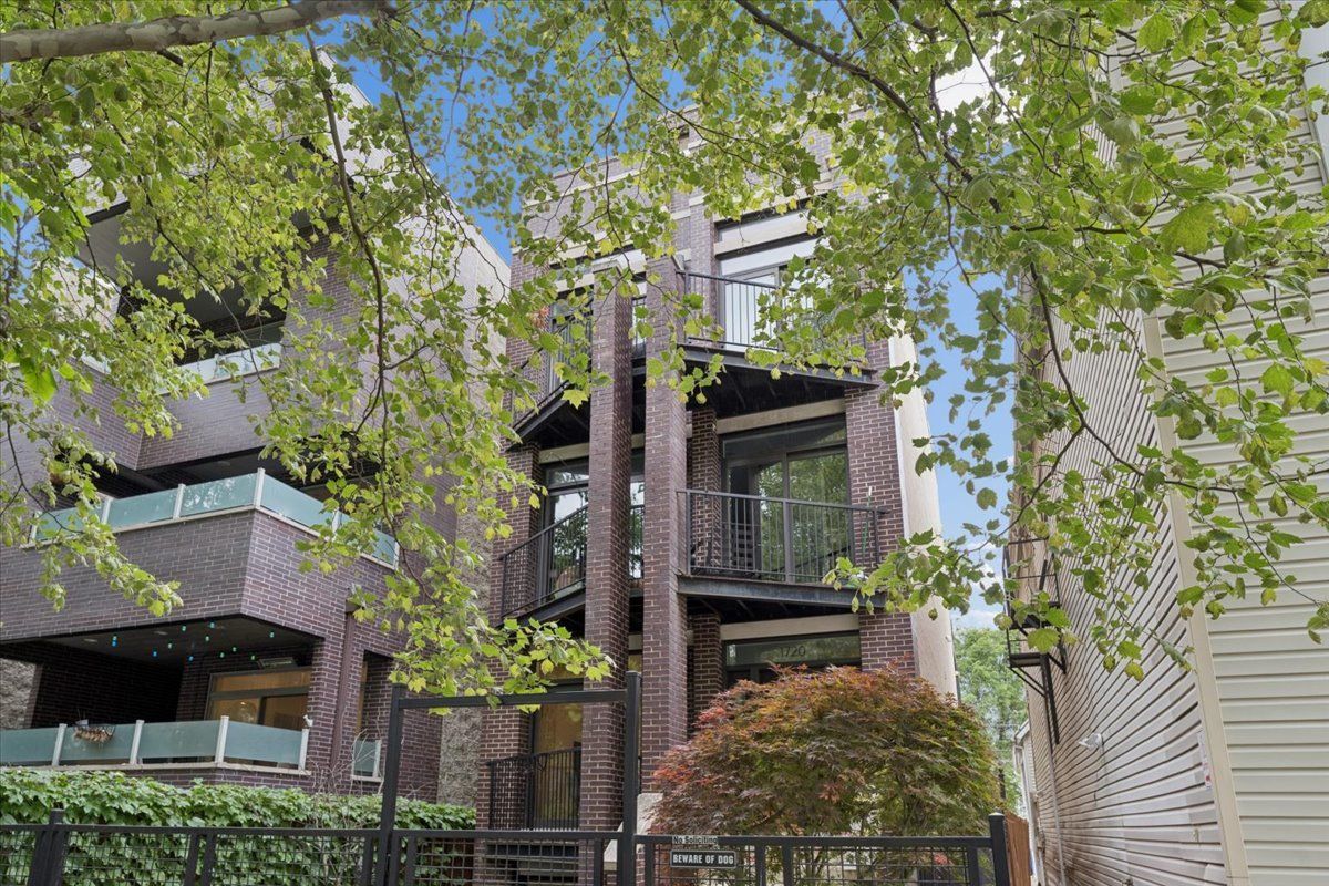 1720 N Talman Avenue #1 — Chicago, IL 60647