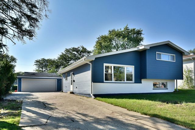 934 S Harvard Avenue — Addison, IL 60101