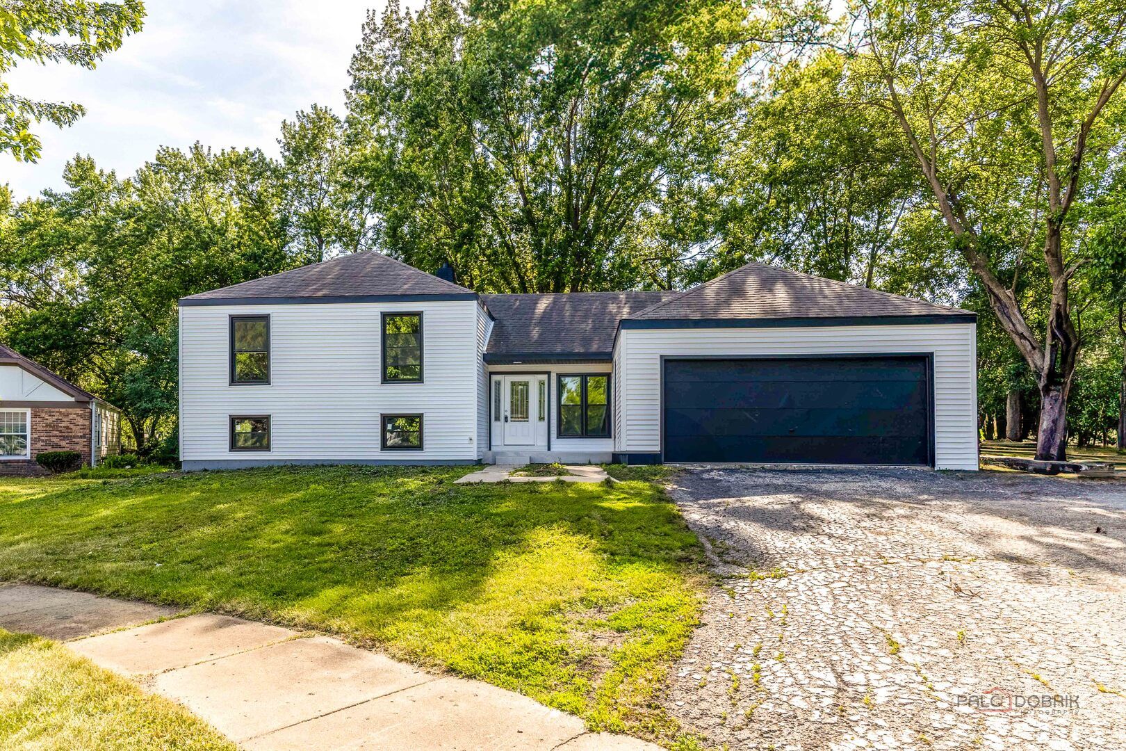 1482 Pebblestone Cove — Wheaton, IL 60189