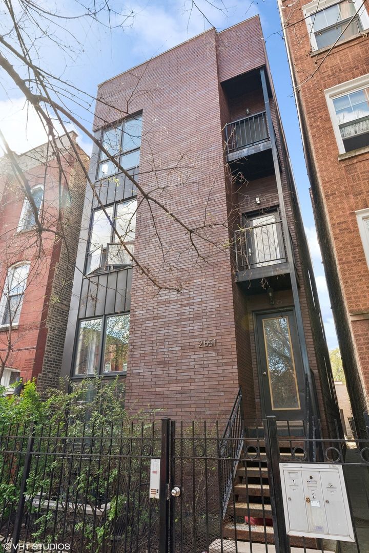 2651 W Haddon Avenue #2 — Chicago, IL 60622