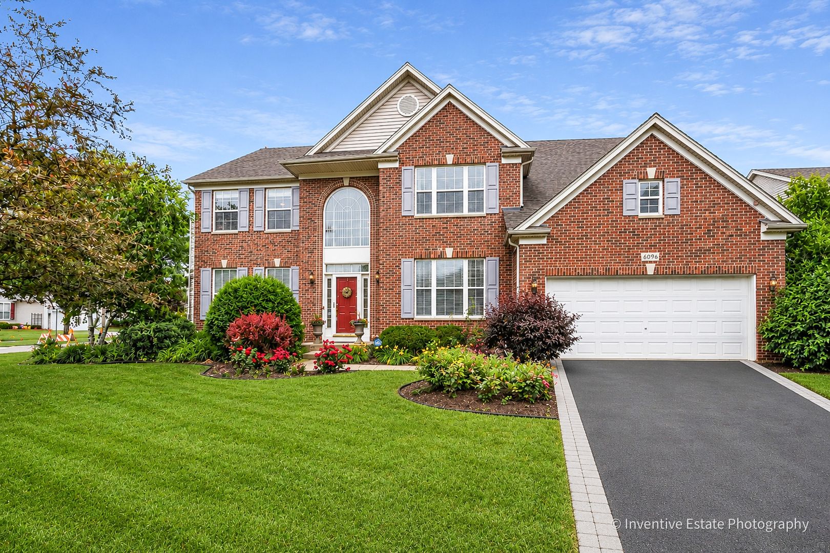 6096 Russell Drive — Hoffman Estates, IL 60192