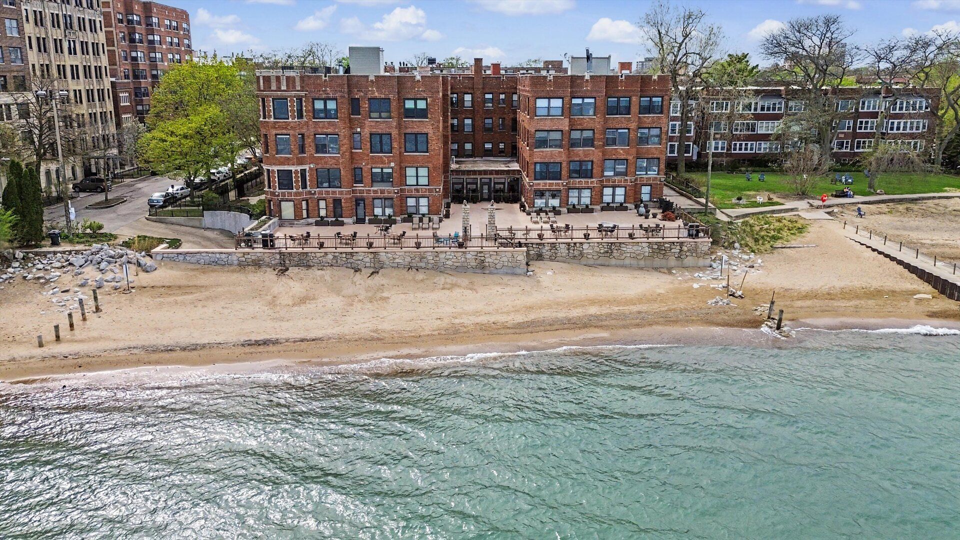 1200 W Sherwin Avenue #2K — Chicago, IL 60626
