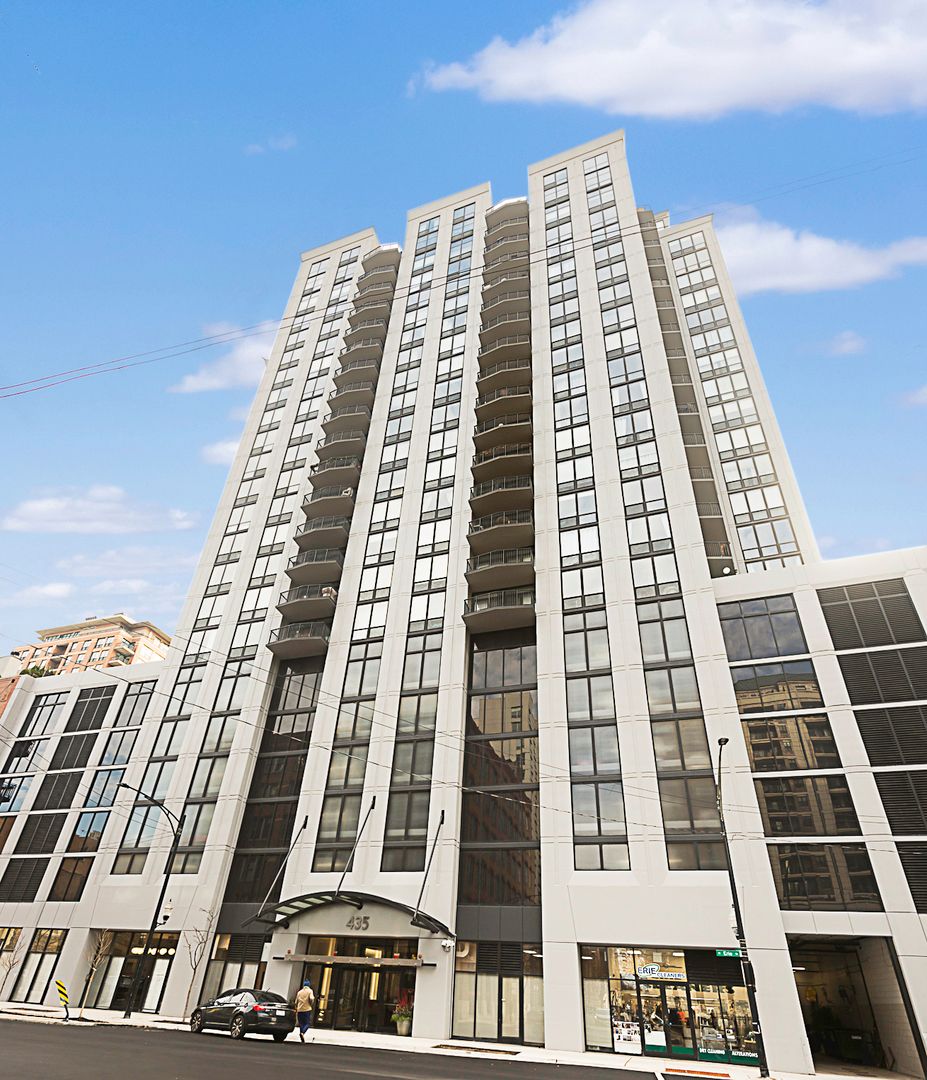 435 W Erie Street #1306 — Chicago, IL 60654