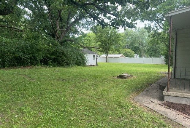 215 N Herman Street, Lebanon, IL 62254