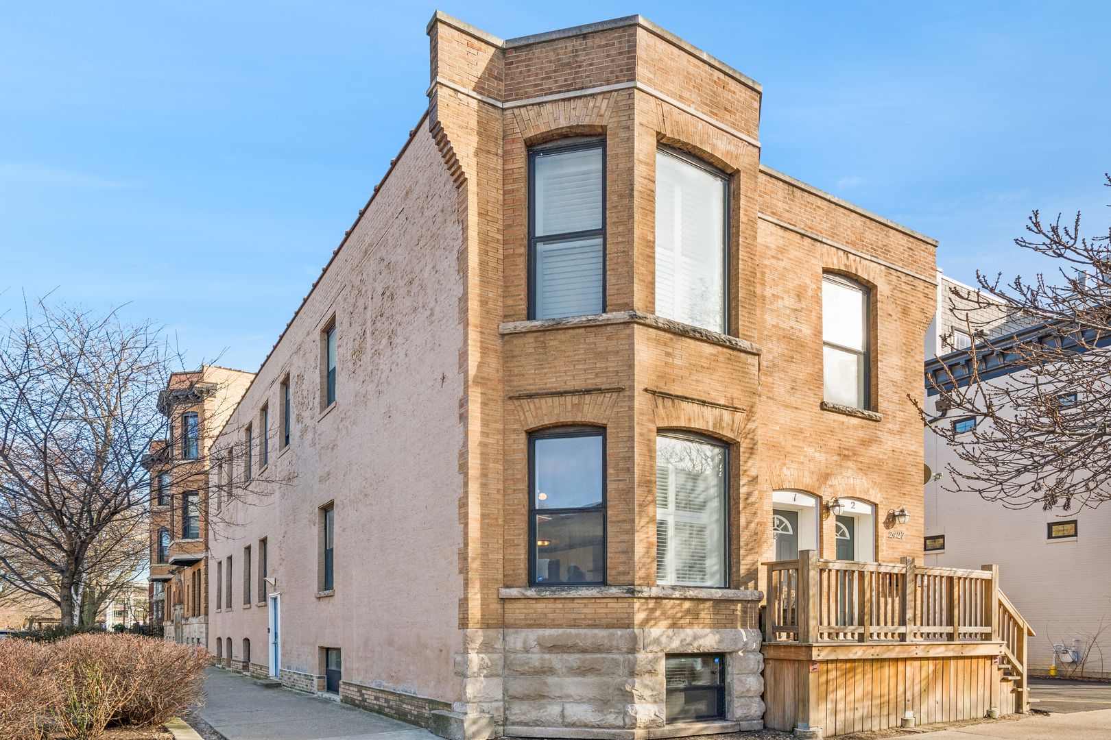 2427 N Seminary Avenue #1 — Chicago, IL 60614