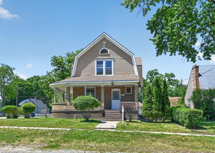 558 N Crystal St, Elgin, IL 60123 — photo 2