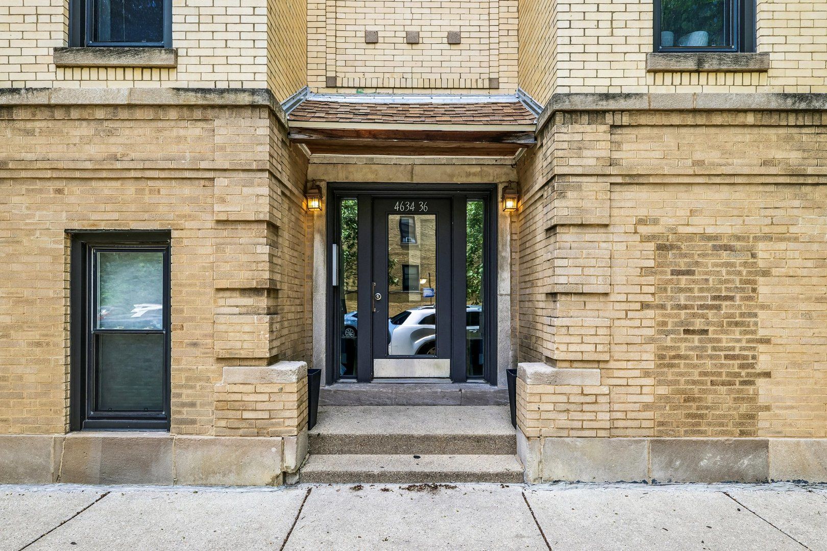 4634 N Albany Avenue #G — Chicago, IL 60625