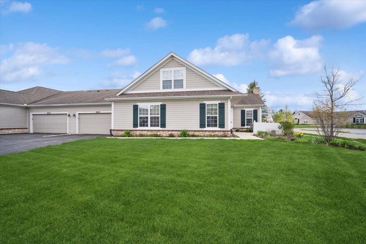 640 Schumann Street — Woodstock, IL 60098