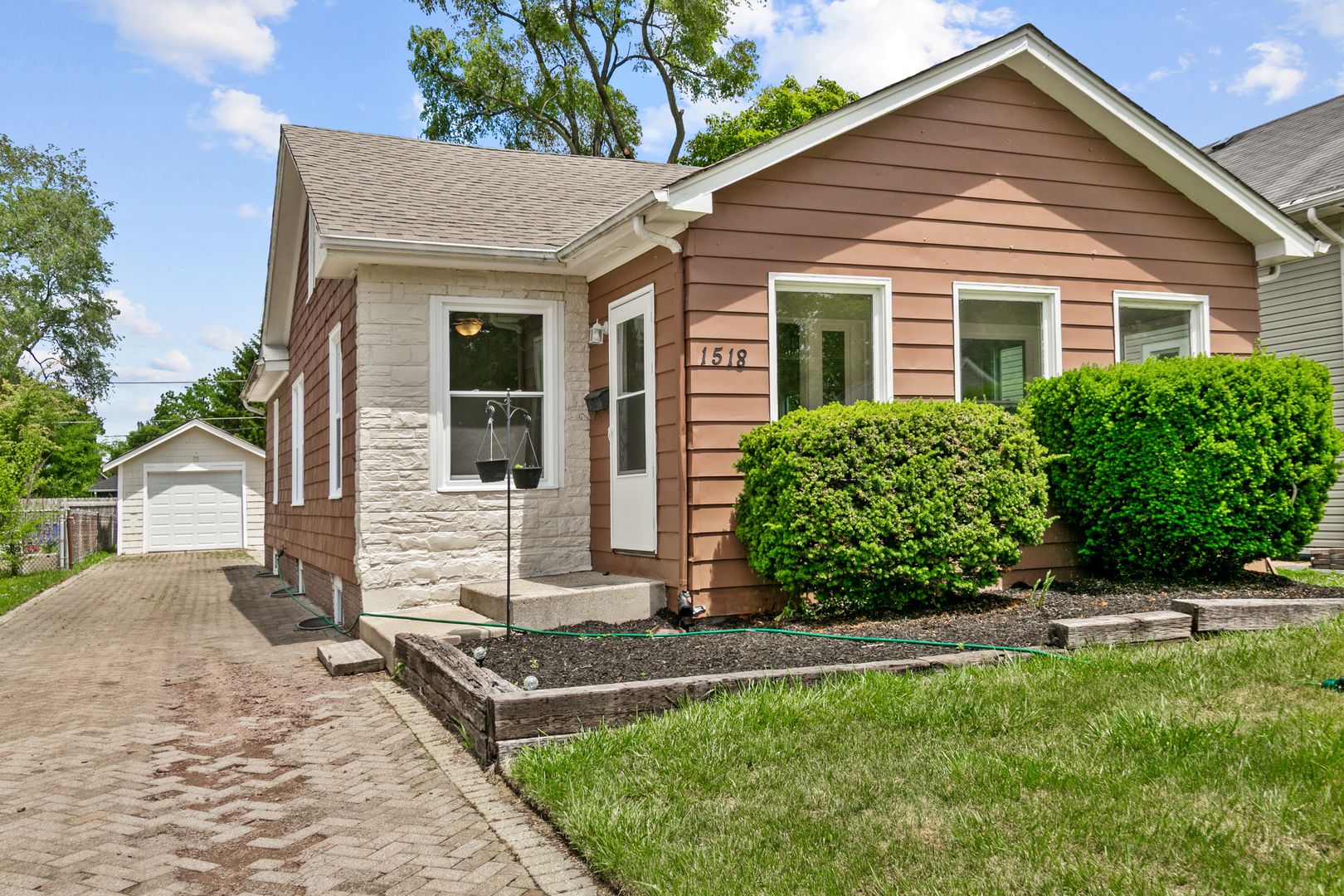 1518 Melrose Avenue — Waukegan, IL 60085