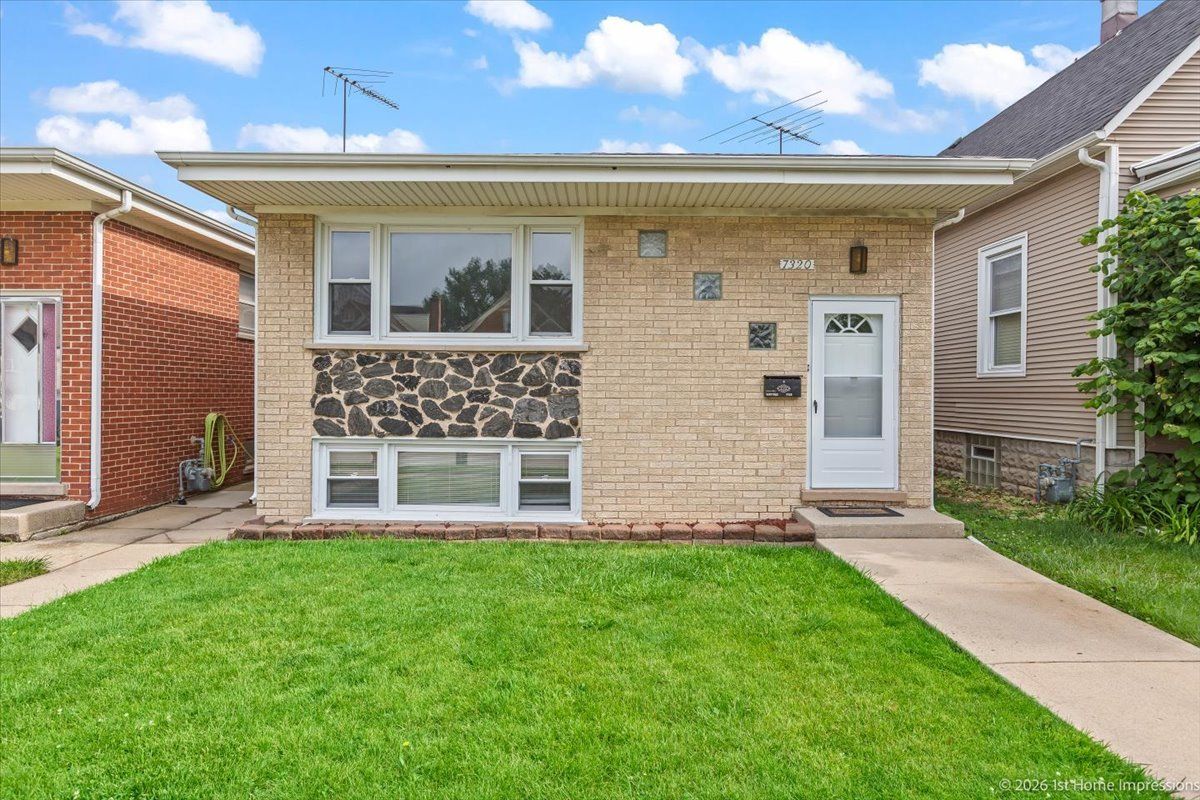 7320 W 58th Street — Summit, IL 60501