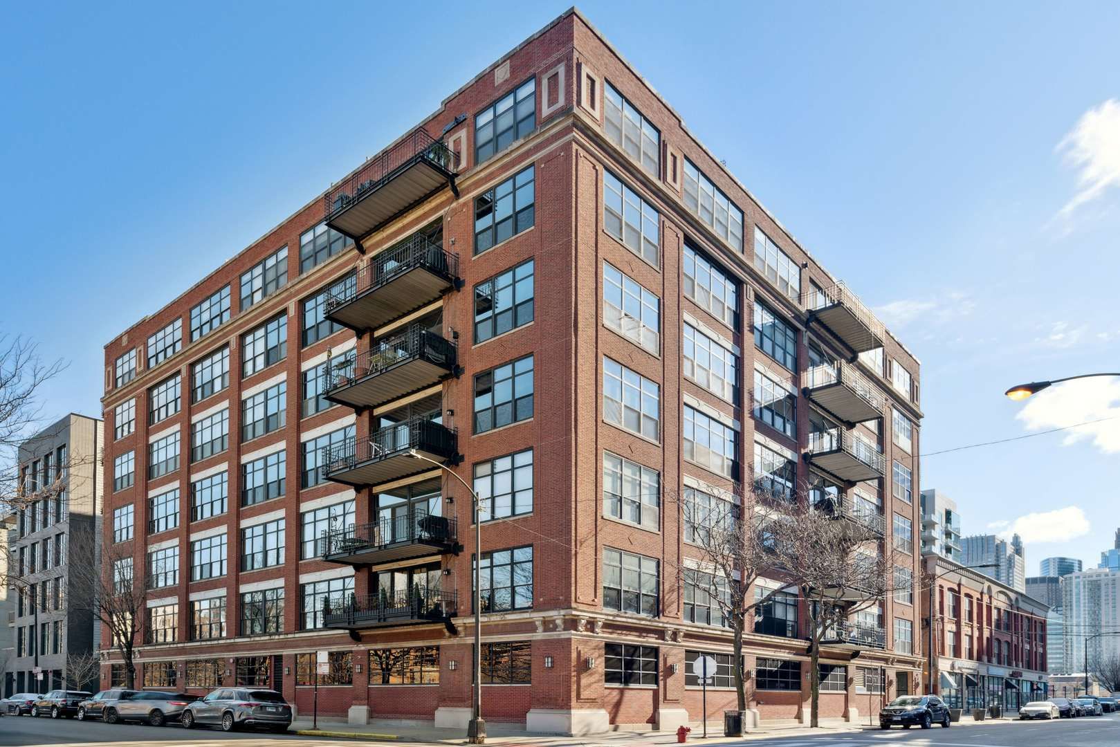 850 W Adams Street #4B — Chicago, IL 60607
