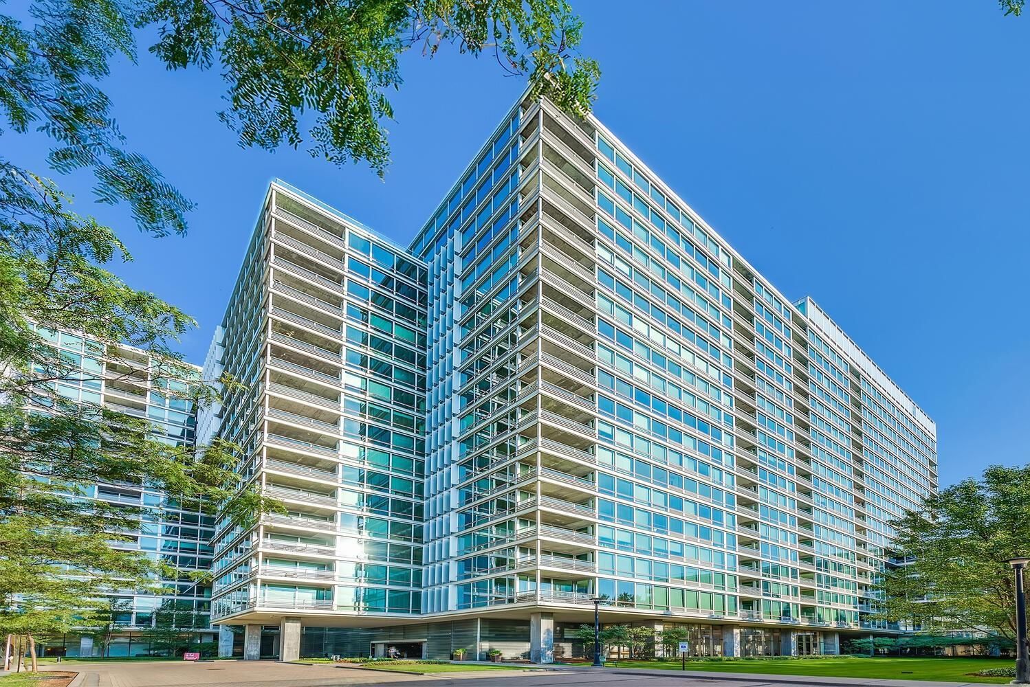 9715 Woods Drive #1403 — Skokie, IL 60077