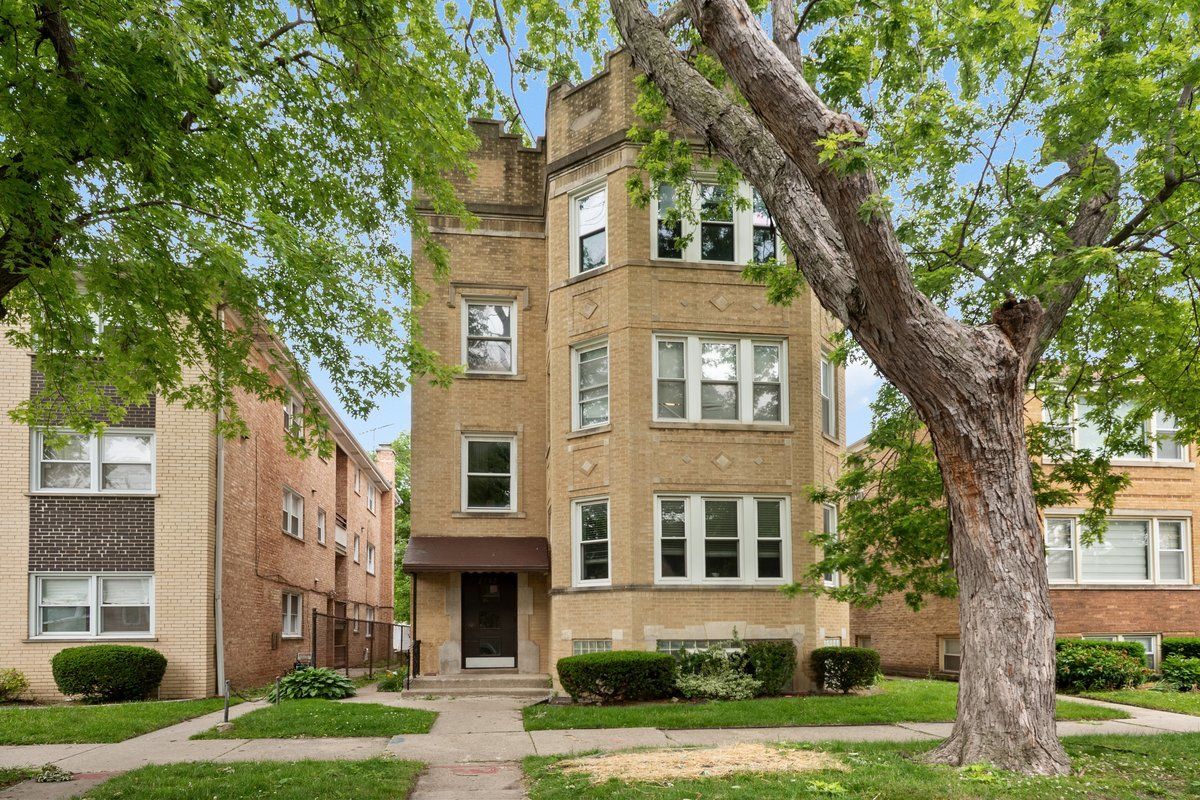 2732 W GREENLEAF Avenue #3 — Chicago, IL 60645
