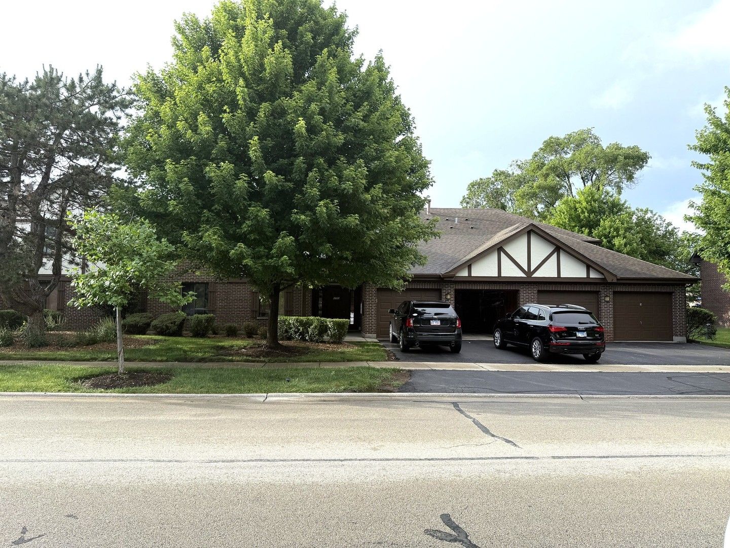 6780 180th Street #6 — Tinley Park, IL 60477