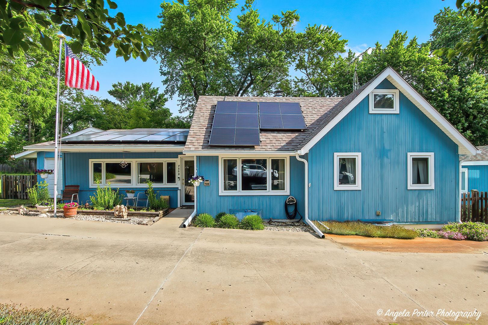 7508 Cedar Drive — Wonder Lake, IL 60097