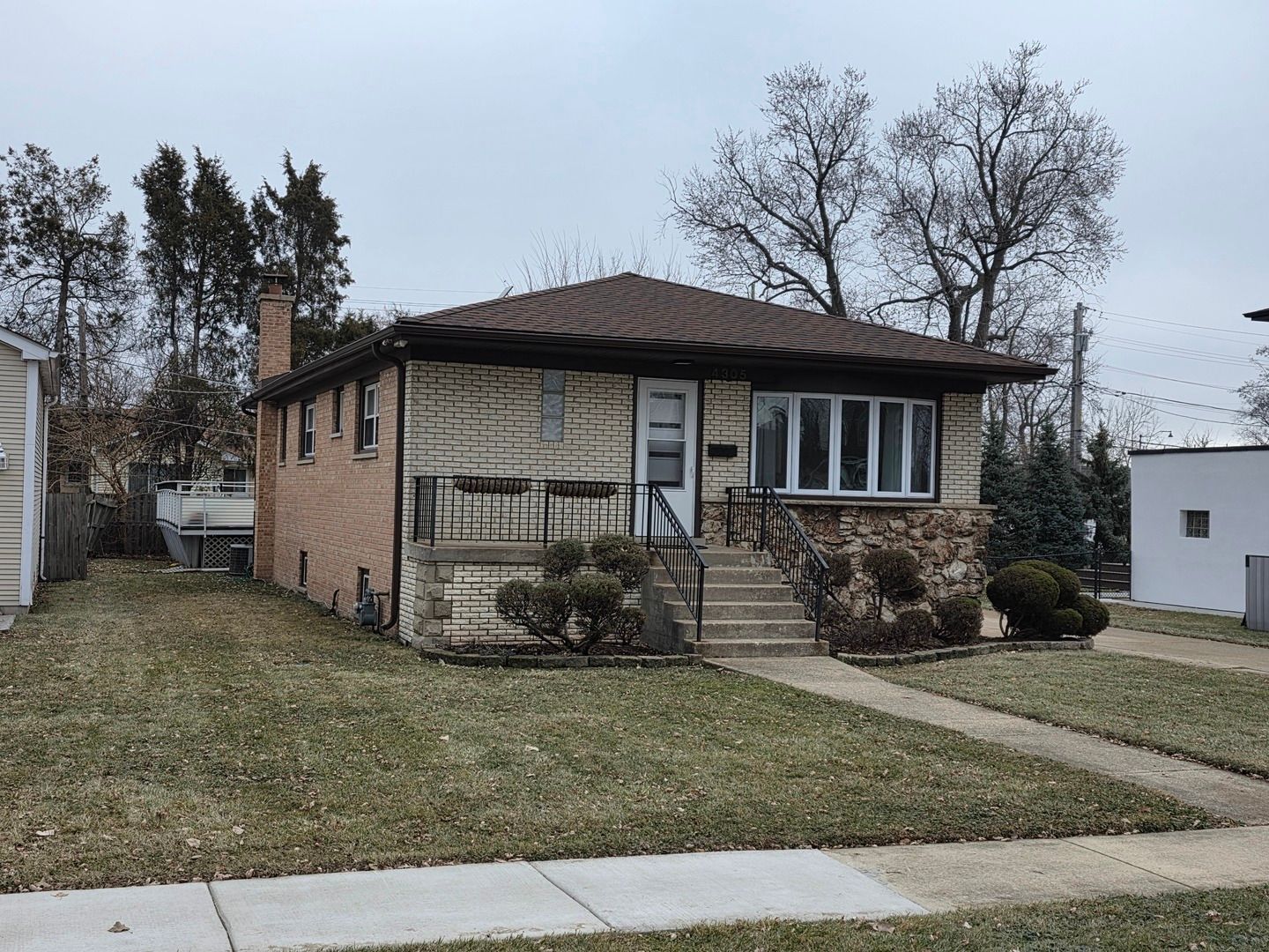 4305 Judd Avenue — Schiller Park, IL 60176